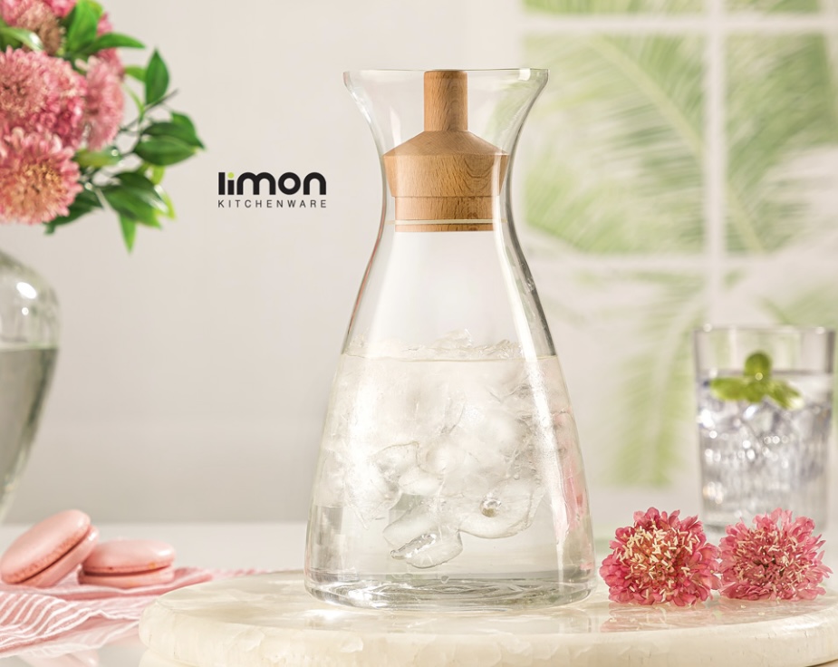 بطری اب لیتر درب چوبی