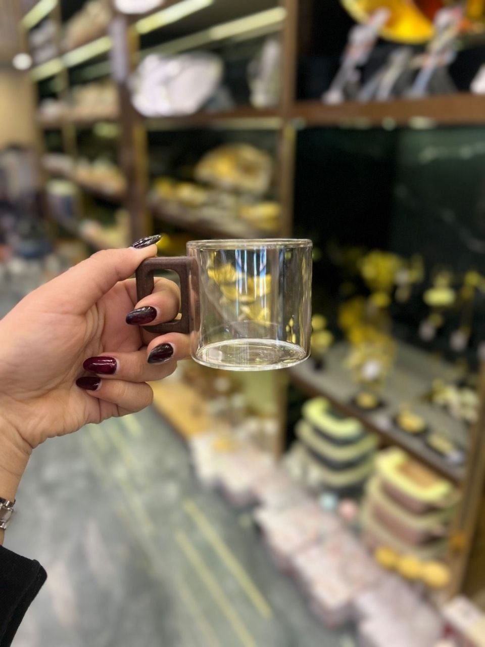 لیوان پیرکس دسته چوبی۱۴۰میل دونه ای کد(۳۰۱۴۸)