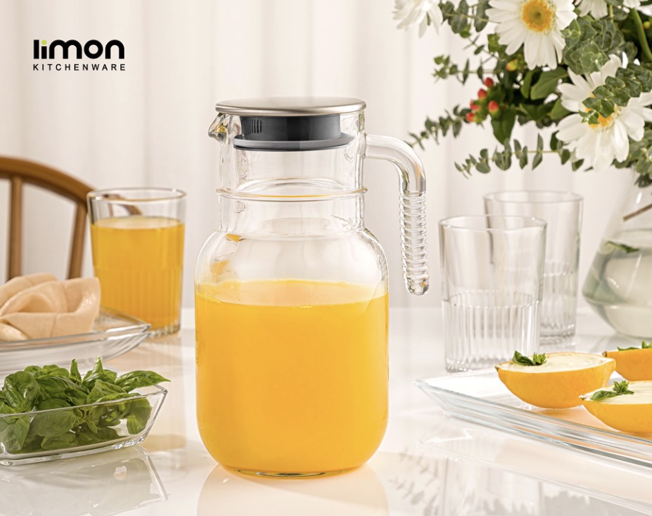 پارچ شیشه ای ۱/۵ لیتر درب استیل