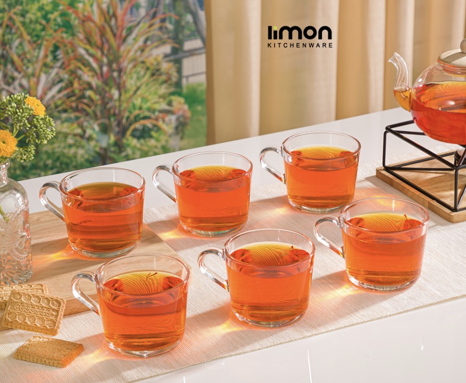 فنجان شیشه ای دسته دار ۲۸۵ سی سی دستی